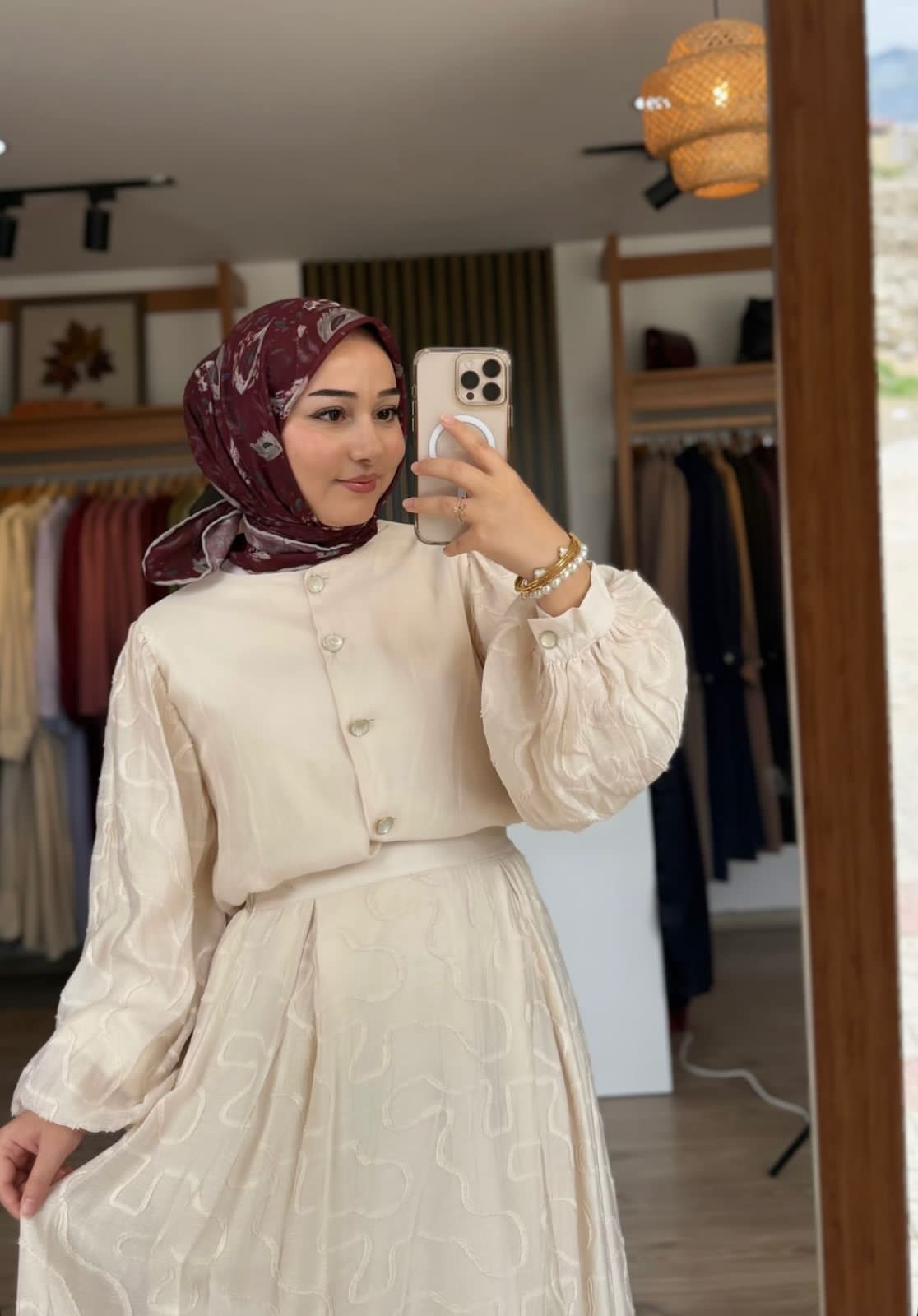 Alaaddin Dürüst Partner Escort Bayan Hülya