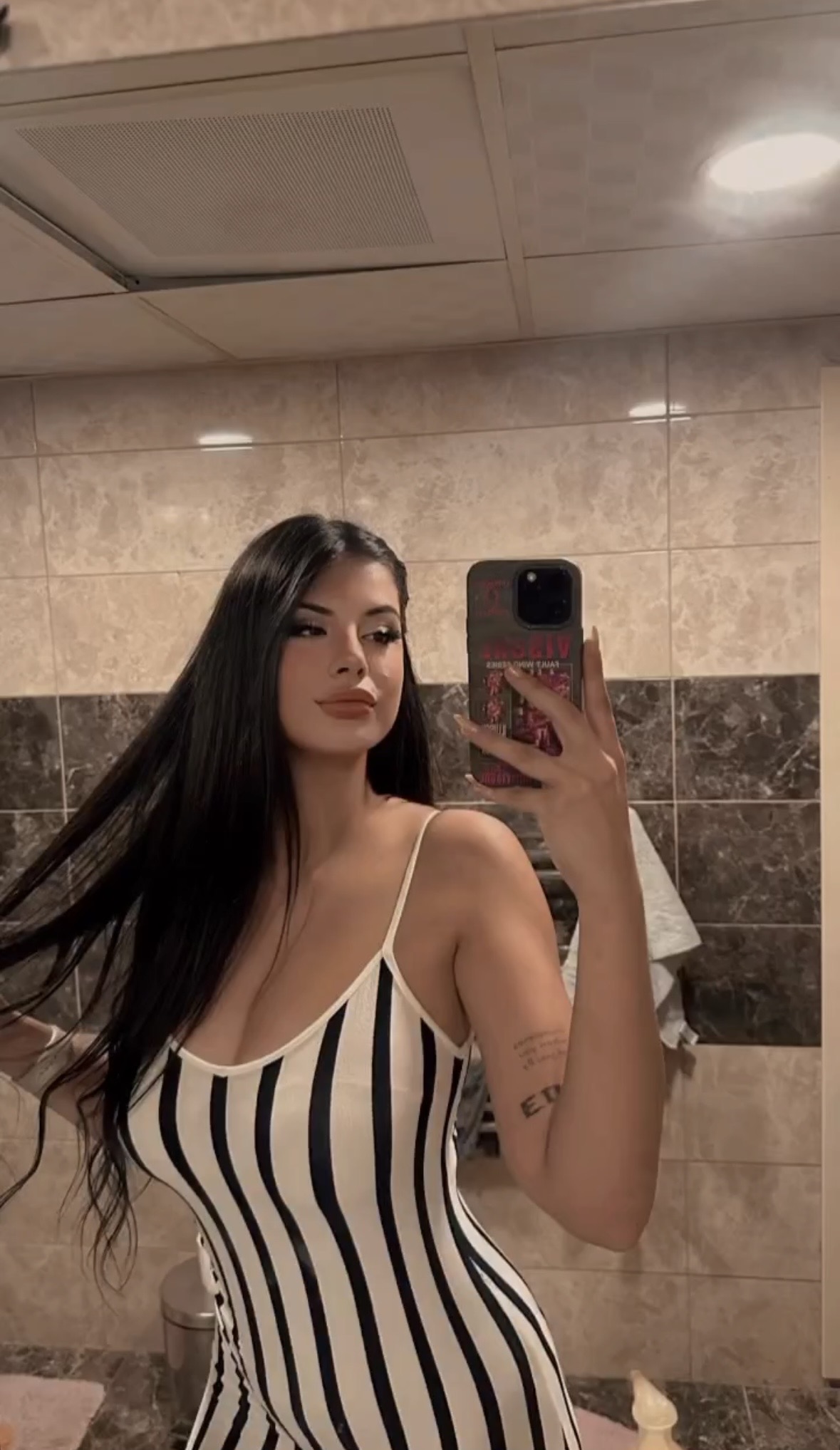 Karlık Titiz Escort Bayan Tuğçe